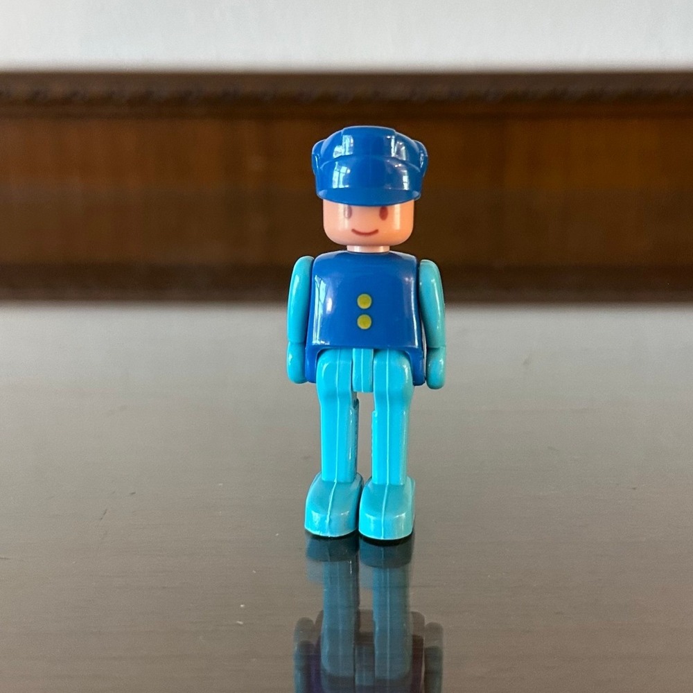 Vintage 1988 Tomy Blue Figure Conductor Pilot Miniature Pocket Toy Man 80s